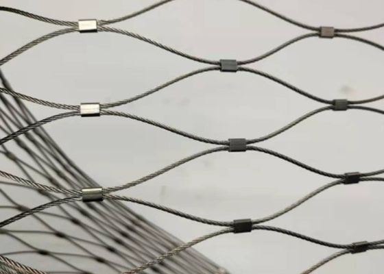 comprar Grelha de cordas de aço inoxidável de jardim de animais 7*7 Grelha de cabo verde online manufacture