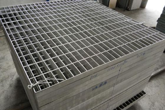 comprare 8mm Pitch Square Hole Anti Slip Grating Acciaio passeggiata Grating online manufacture