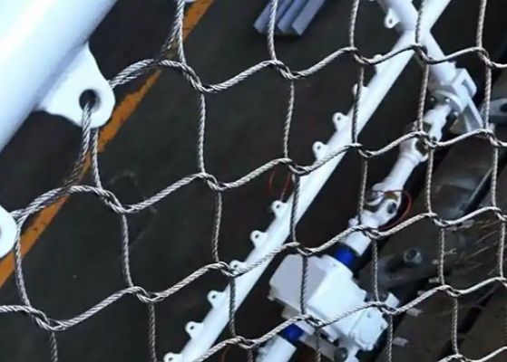 Buy Stainless Steel Wire Rope Mesh with 42mm*42mm Mesh Size in Expanded Style for Corrosion Resistant Zoo Rope Netting online manufacture