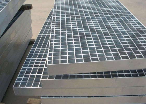 Silver 30*60cm Steel Grating Galvanized Expanded Metal Walkway