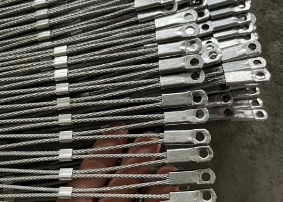 Tinggi Kekuatan 60 * 60mm Balustrade Mesh Oksidasi Balustrade Infill Panel Mesh
