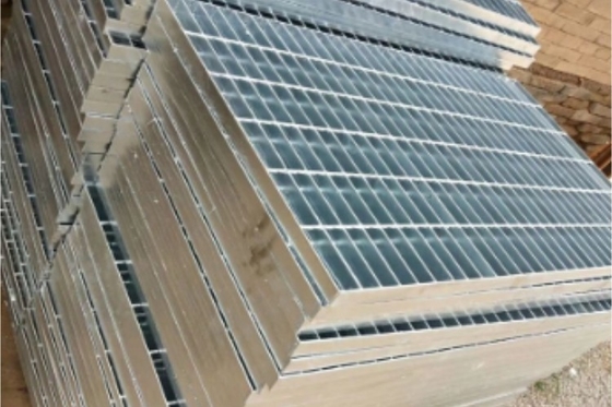 8mm Pitch Square Hole Anti Slip Grating Steel Walkway Grating