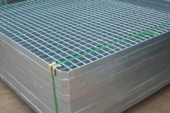 8mm Pitch Square Hole Anti Slip Grating Steel Walkway Grating