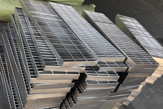 Hot Dip Galvanized Serrated Grating Square Hole Steel Bar Grating