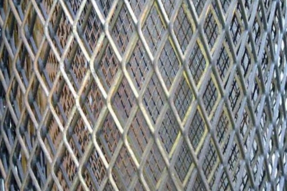 Vierkant uitgebreide aluminiumplaat uitgebreide stalen scherm voor geluidsbarrière