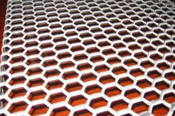 Lembar aluminium berlubang berlian 8mm Panel aluminium berlubang