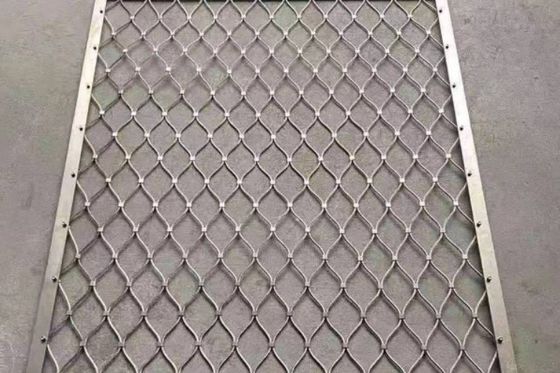 Prezzo buono Reti in acciaio inossidabile impermeabile per la privacy e la decorazione del giardino in linea