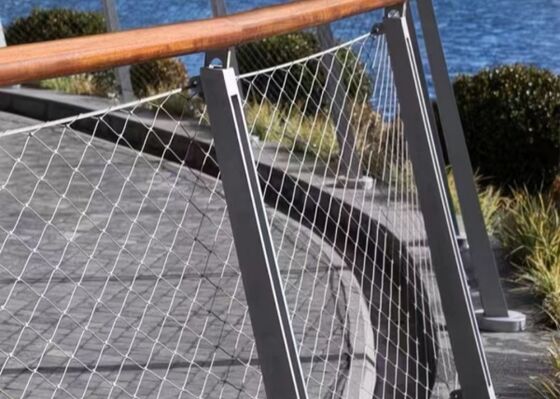 ตาข่ายเชือกสแตนเลสแรงดึงสูง ตาข่ายป้องกันสนิมสำหรับบันได